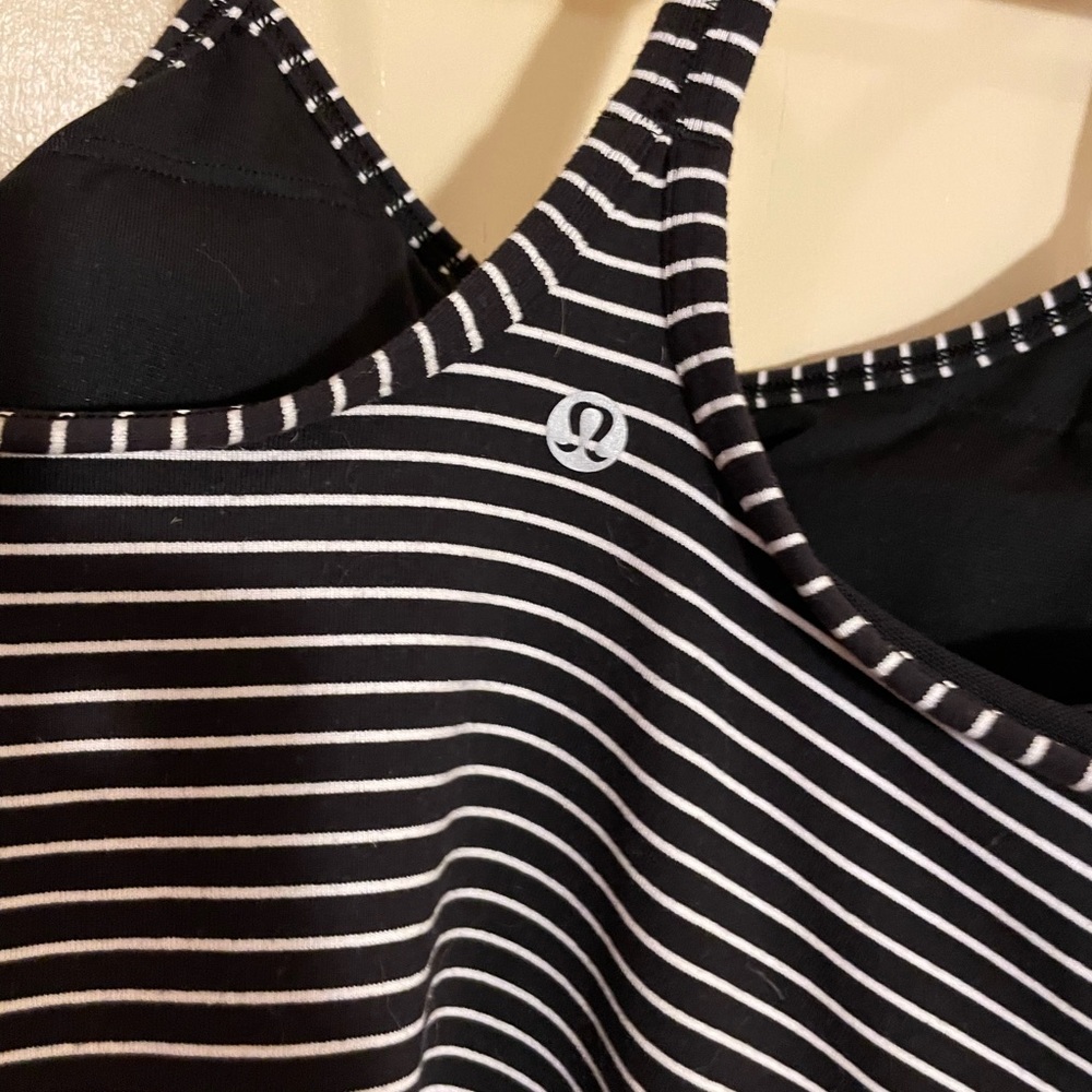 Lululemon Power Y tank. EUC. Black and white stripe